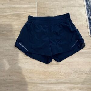 Brand New Lululemon Hotty Hot High Rise Shorts 4" - 
Size 6 - True Navy Blue